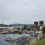 Tranquil In Picturesque Neighborhood Appartamento Oslo