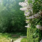 Tranquil In Picturesque Neighborhood Appartamento