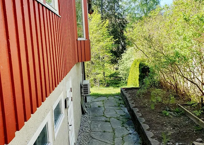 公寓 Tranquil In Picturesque Neighborhood