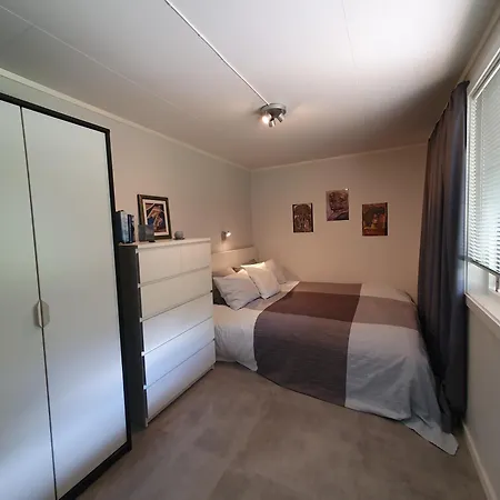 Tranquil In Picturesque Neighborhood Appartement *
